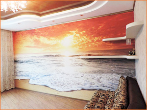 Красивые 3Д фотообои на стене с рисунком пляжа и моря с волнами