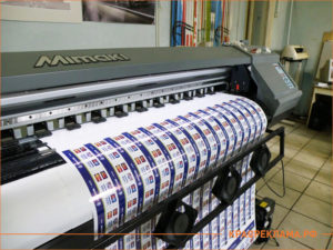 Печать наклеек на широкоформатном принтере